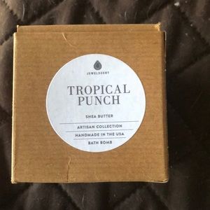 Jewelscent jewelry bath bomb. Brand new